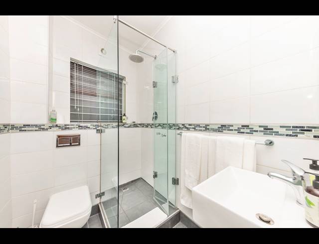0.5 BEDROOM APARTMENT TO LET IN GREEN POINT